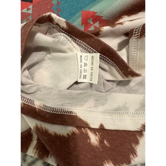 Fashion Express Cow Print Aztec Women Top Size M Boutique Top - Picture 6 of 7